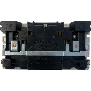 flat white socket with usb (usb-a and usb-c/white switches) back bc0625