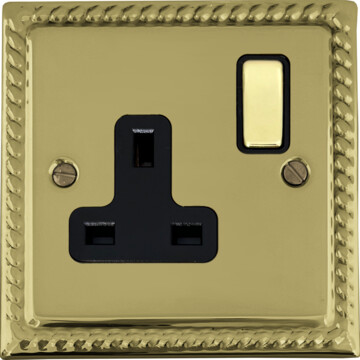georgian polished brass socket (1 gang) front fc0825