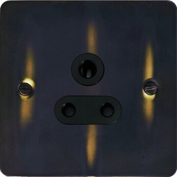 flat aged brass 5a 3 pin socket (black insert) front fc0825