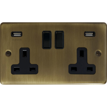 antique brass double socket with usb (black switch) front fc20825